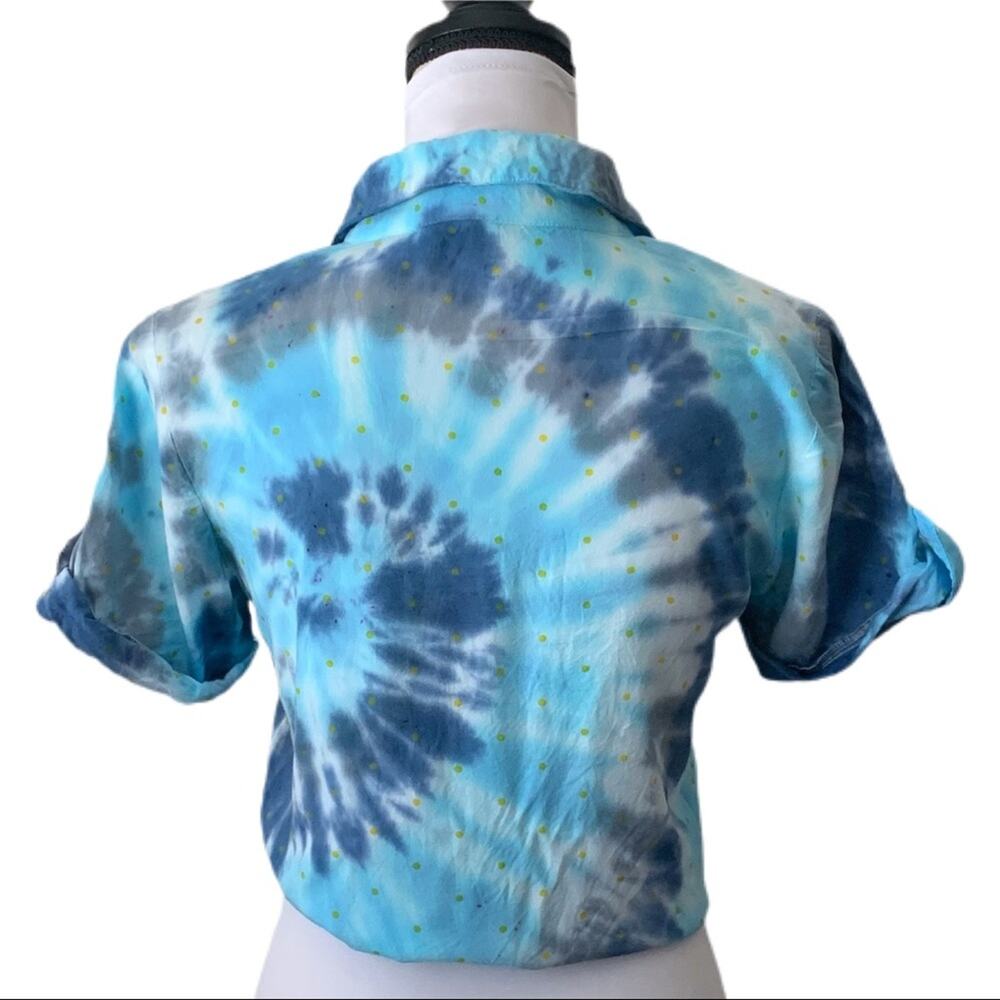 Handmade Custom Dyed Upcycled Japna Button Up Tee - Picture 3 of 6